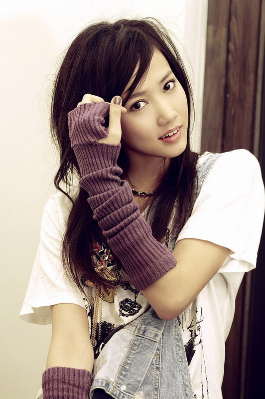 rpg_luv's tweet photo. Zhou Qi Qi (actrice) est prise.
@Luv_Zhou_QiQi https://t.co/A2lvOAZJbO