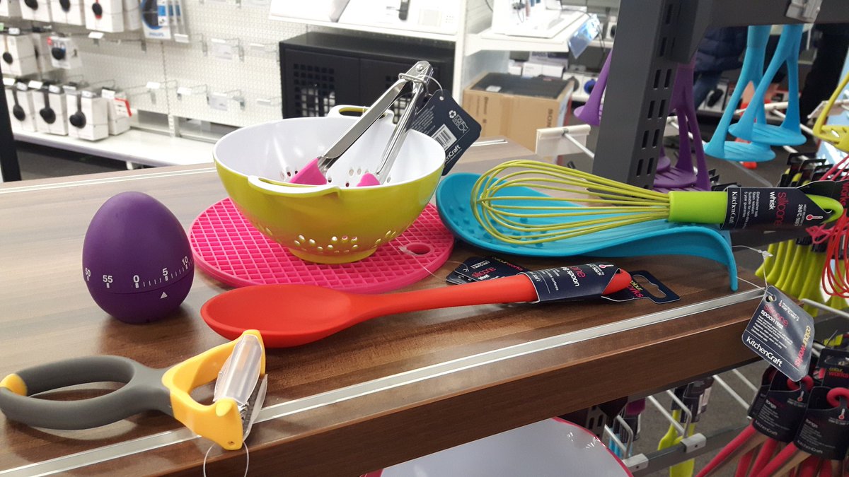 Adams33R's tweet photo. What is your favourite stocking filler idea? This colourworks range is awesome. Follow my blog for foodie gift ideas@foodiegiftsblog #7weeks https://t.co/PW4dtb8Rcb