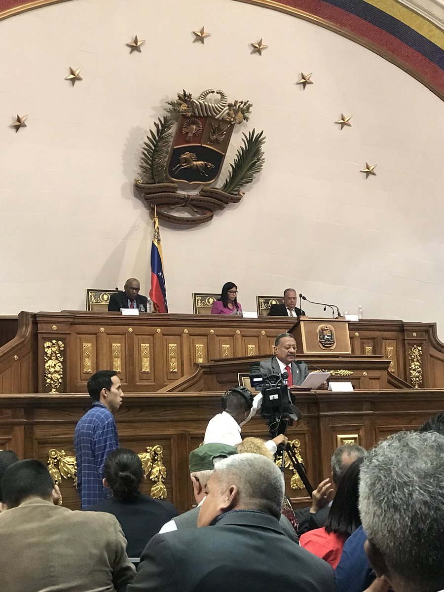 RoqueValero's tweet photo. Aprobada por unanimidad la Ley para la promoción y garantía de la convivencia pacifica #Paz para Venezuela. https://t.co/ORN6yU1IU2