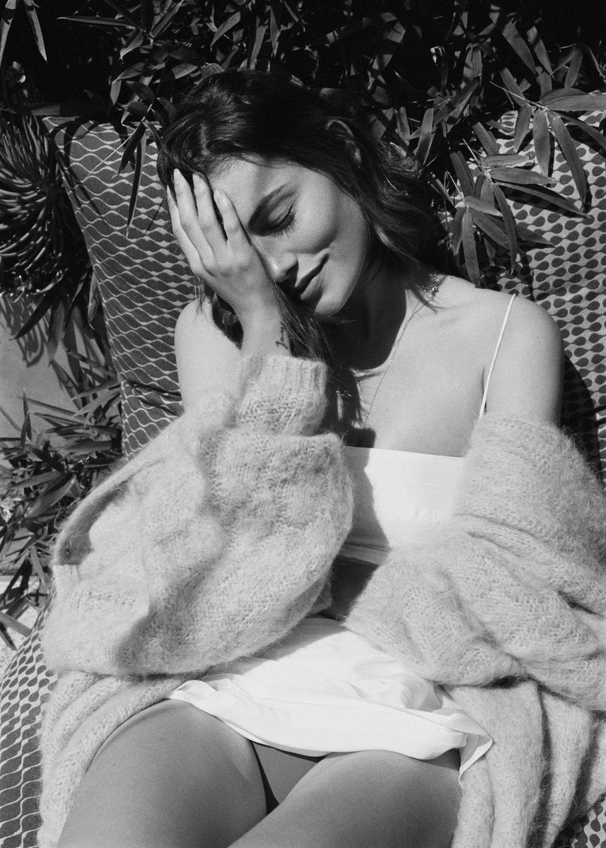 saturndopamine's tweet image. phoebe tonkin jest tak przepiękna