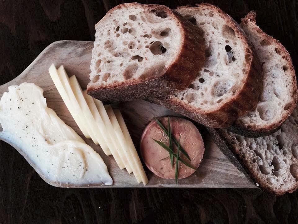 Are you drooling yet? At #VincentRestaurantChicago​, you can build your own cheeseboard, by the ounce! 🧀😍