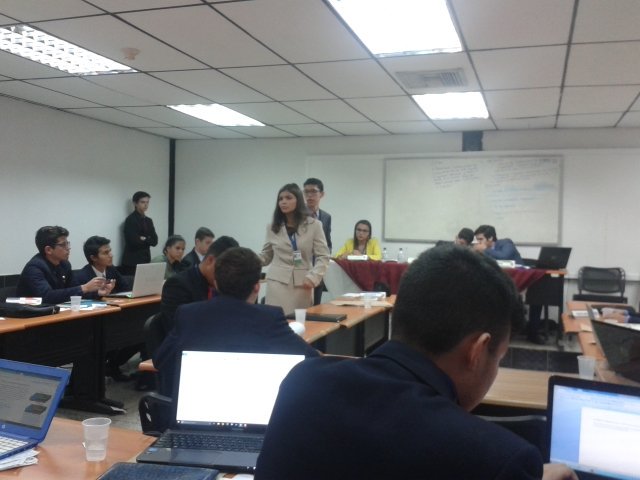 CsPoliticaUFT's tweet photo. Y así continúan los debates en los distintos comités de la III Edición del Modelo de Naciones Unidas de la @Universidaduft #UFTMUN2017 https://t.co/cMOoLMhQBB