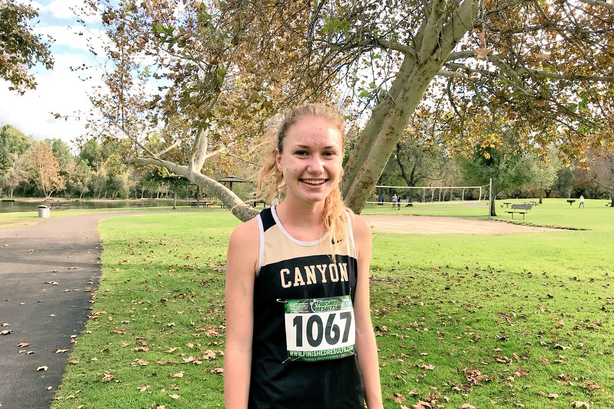 jeichelberger84's tweet image. .@canyoncomanches’s Sara Leonard (16:39) sets a new Yorba Regional Course record to repeat as Crestview League champ! @PrepCalTrack
