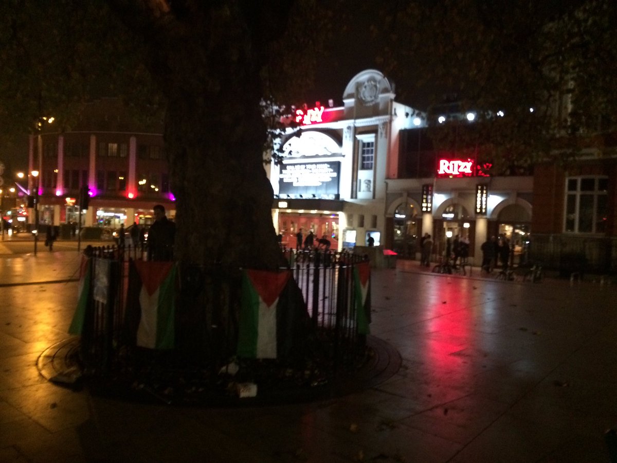 solidaritree100's tweet photo. #Balfour100 #solidaritree #brixton https://t.co/FndgnGRoMv