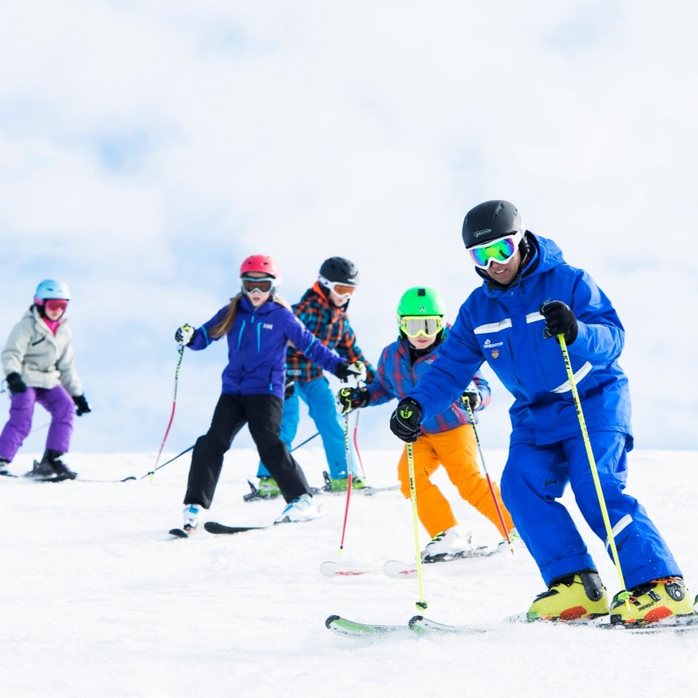 Interested in joining the Ski Club?? Informational meeting on Nov. 15th at 630 pm at SHS library!! <a href="/HurleyMiddle/">Dr. Kevin Hurley MS</a> See you there! ⛷💙🏂