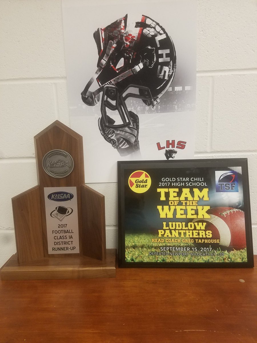 LHS_PanthersFB's tweet photo. 8-2 regular season and District runner up! Now time for playoffs, come watch us take on Lou Holy Cross at home tomorrow @ 7:30! #panthers17 https://t.co/kMyqCajGPl