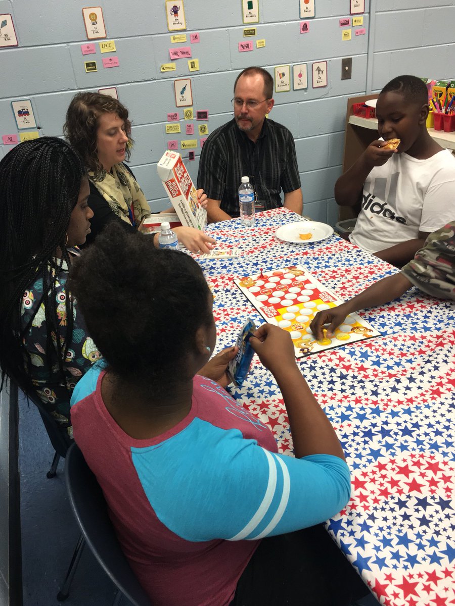 MyLove4Learning's tweet photo. Mentees try to beat the adults and vice versa at Donahoe Elementary School.  #boardgames #tiescore #qualitytime #HenricoHEROES https://t.co/VQdlavLEDI