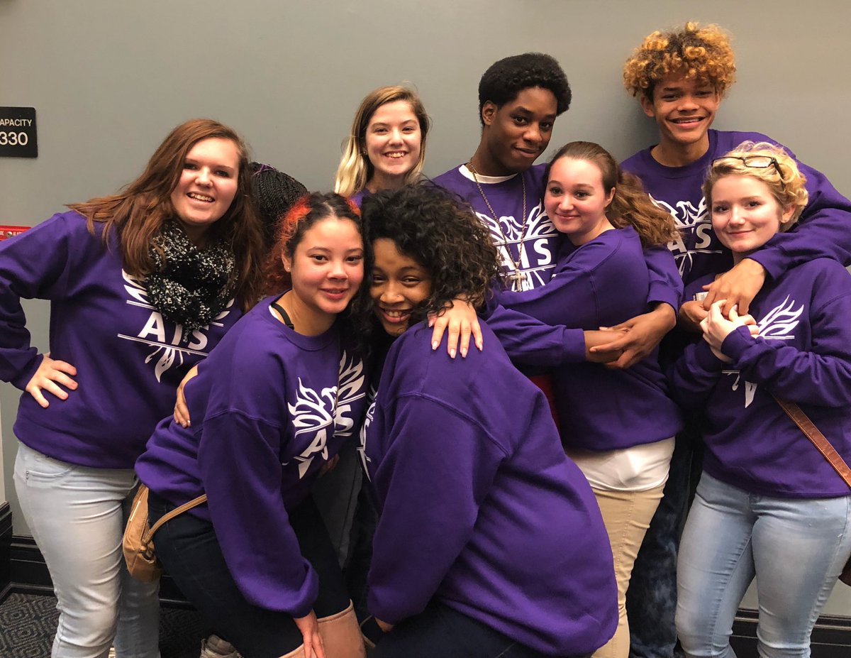 @AIS_ThePhoenix <a href="/EVSC1/">EVSC</a> <a href="/unchartedintl/">Uncharted Intl</a> seeing #jrmartinez #storiesofcourage at Evansville’s Victory Theater