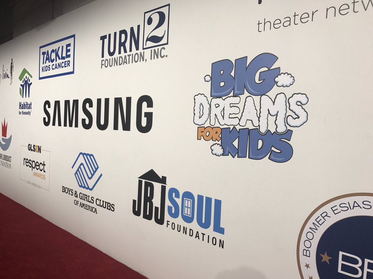 So honored to be a part of an amazing night, promoting amazing causes @SamsungUS Charity Gala #SamsungGives #JBJSoulFoundation