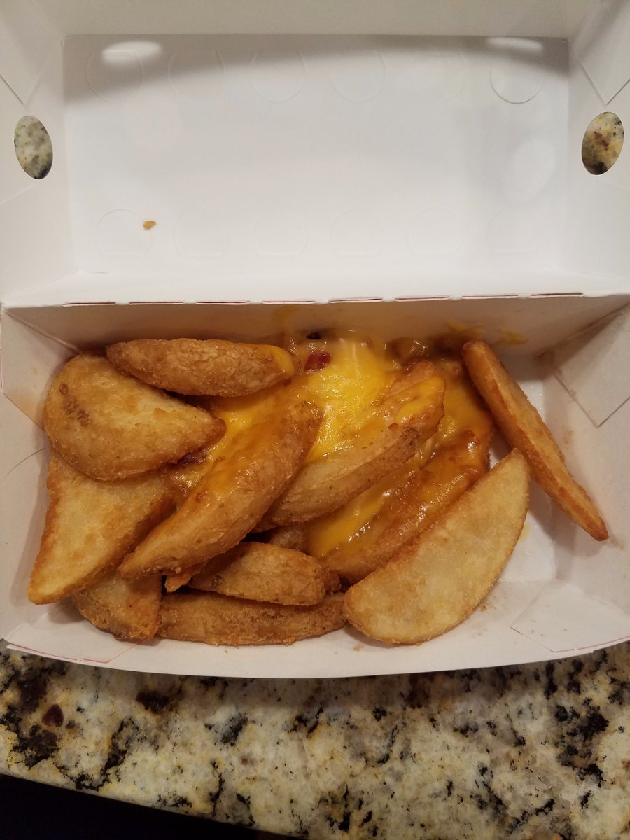 I just wasted $4 on this so called bacon cheddar potato wedges?#sigh @JackBox