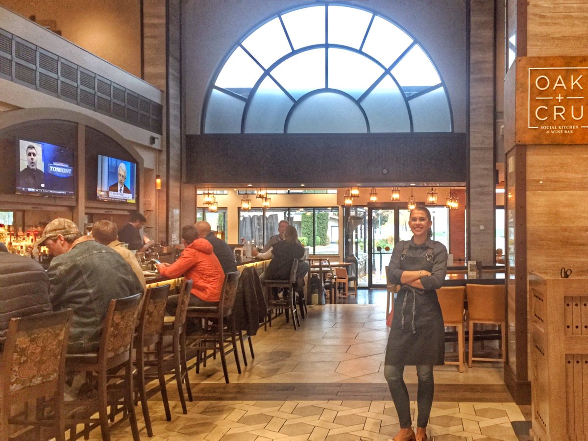 OakandCru's tweet photo. Shoutout to our very own #craftologist, Stefanie Bobey for competing tonight @OkanaganSpirits to be the 2017 Winetender Mix-off Champion ๐๐ผ https://t.co/YLnLotYyPP