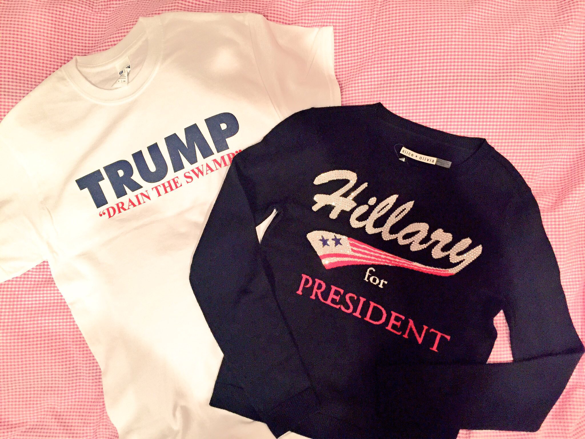 神田愛花 この週末は落ち着かないよぉ トランプ大統領を一目見たい イヴァンカさんを一目見たい どーしよぉ 土日は やっぱりトランプｔシャツを着て過ごすべき それとも アメリカンジョーク とか言いながらヒラリー支持の