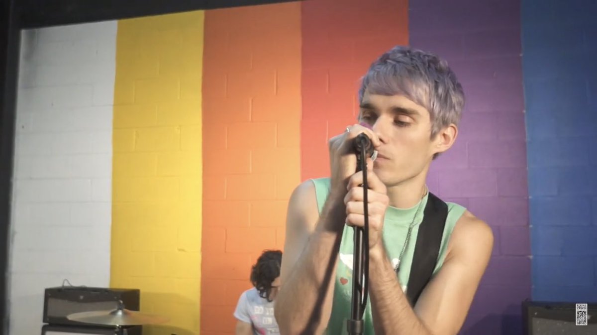 aestheticawsten's tweet photo. I go blonde when I’m sad https://t.co/3oE4n1sGGx