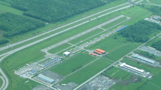 MaxLandry77's tweet image. PRIMEUR | poursuite de 5 millions $ contre la Ville de Mascouche pour non respect de l&apos;entente dans le dossier de l&apos;aéroport fermé. #CSK3