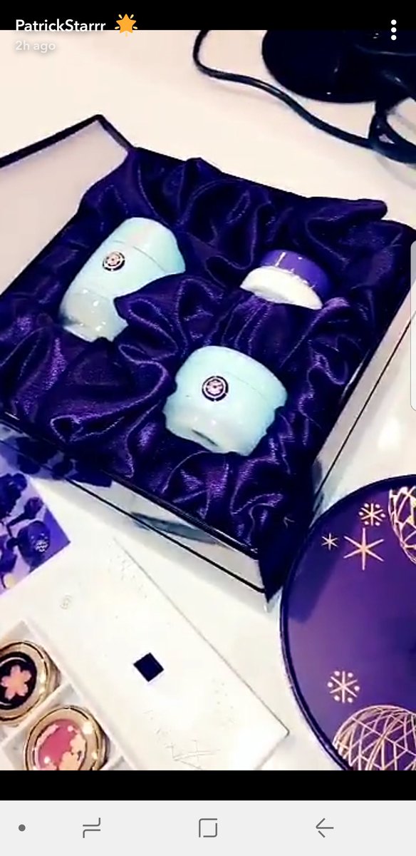 ChirriPrincess's tweet photo. #unboxTAYTAY @patrickstarrr https://t.co/tfG8KJHjGg