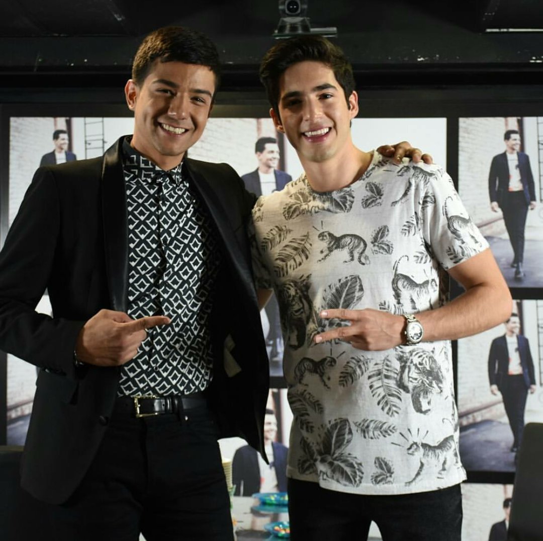 LuisCoronel's tweet photo. @Jaryoficial es uno de mis invitados en el #TeatroMetropólitan de la CDMX 🇲🇽 ¿A quien vemos por ahí? 👀 Boletos en https://t.co/BhkSYSAQZv https://t.co/mdKhoQ68RK
