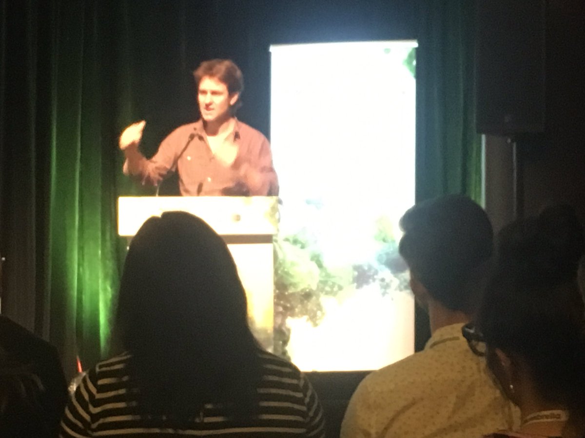 adamferrier's tweet photo. Great to hear @craigreucassel talking about #waronwaste overcoming the intention action gap via authenticity @ #msix17 https://t.co/aJMLVlIUIT