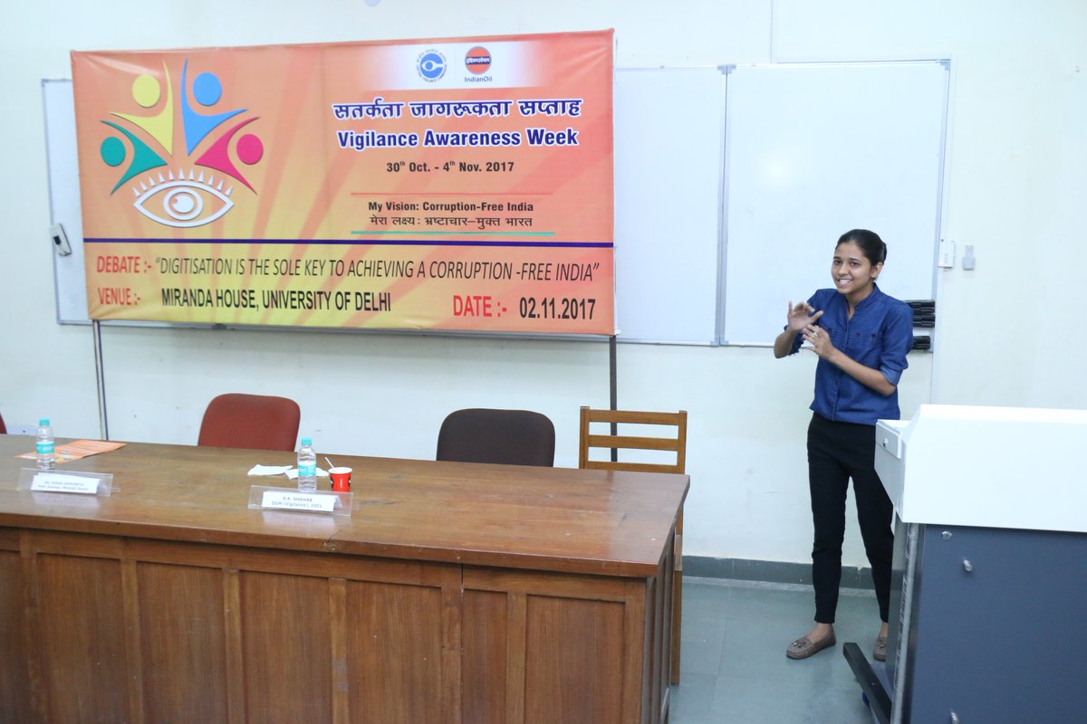 NRVigilance_IOC's tweet photo. "Digitization is the sole key to achieving a Corruption-Free India" Students of Miranda House,N.Delhi debating. @IndianOilcl https://t.co/RPH2g7dSlo