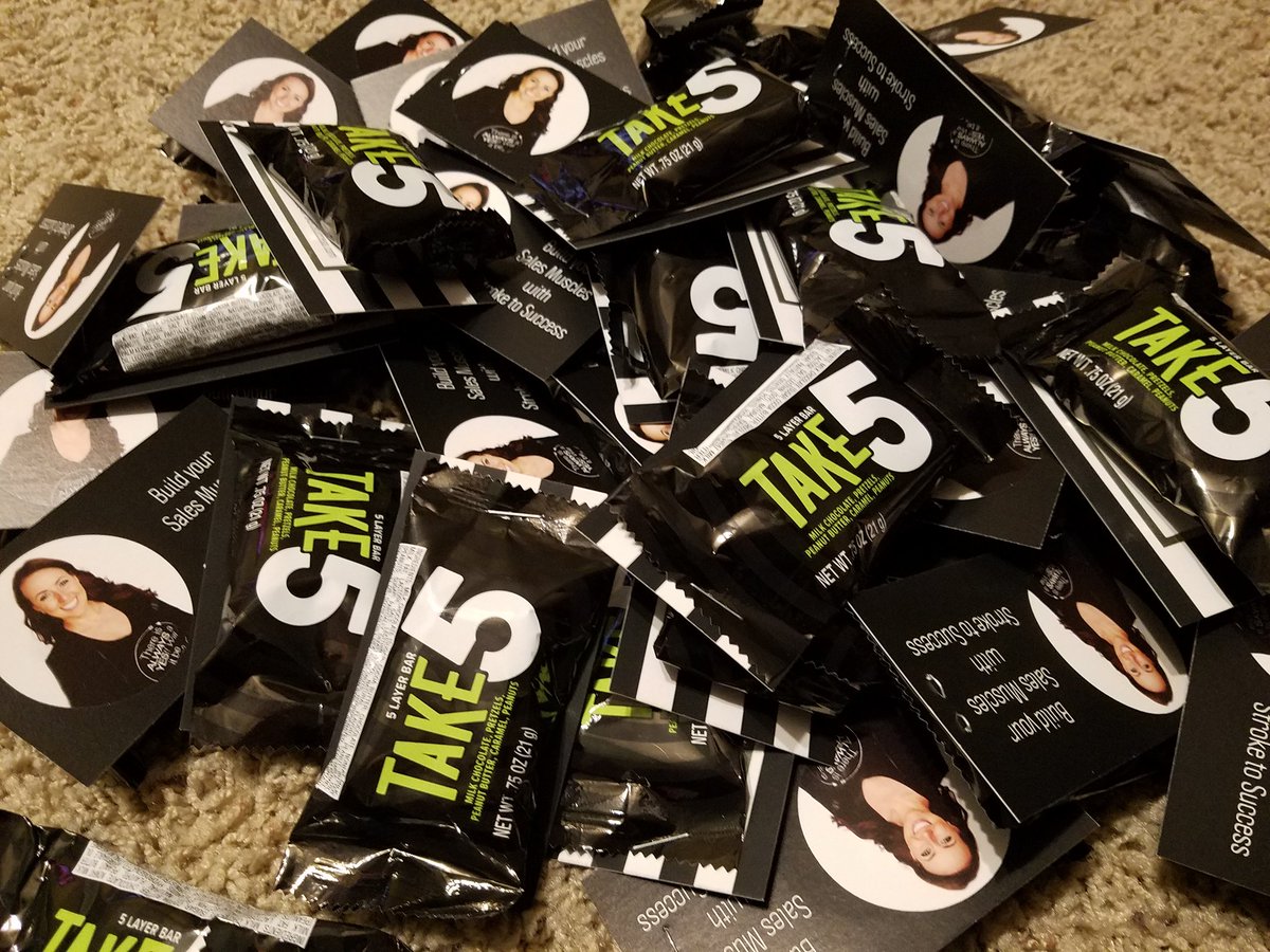 stroketosuccess's tweet photo. @Hersheys #take5 is always part of our business card to remind people to take 5 for themselves! #favoritecandybar #hershey https://t.co/wgK1DTvcH8