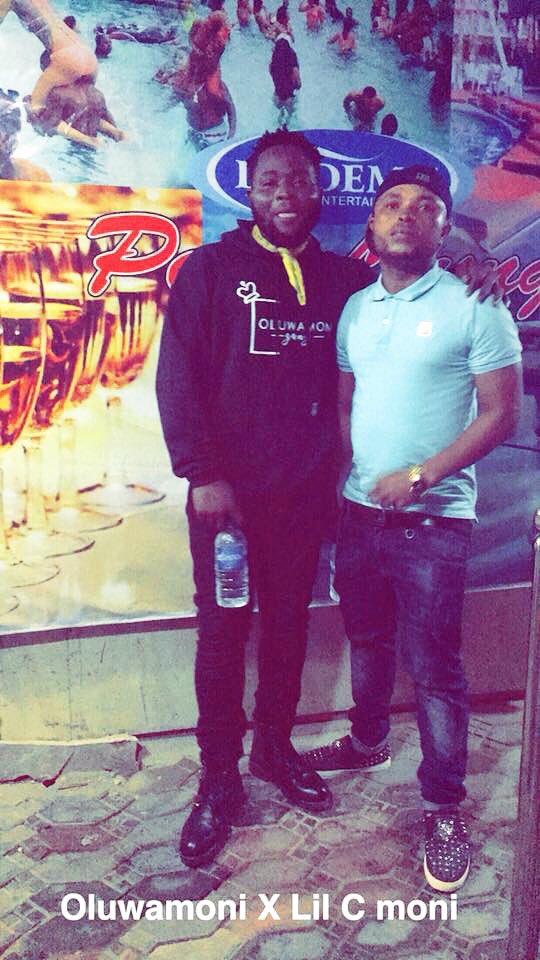 oluwamoni_'s tweet photo. Life of a Star ⭐️
#FUMBLEOUTSOON🔥🔥
#Vibes🌊👋
#FreshOut💰👻
#NewLook🎖🏅
#DreadLyfe💆🏿♂️👩🔧
#BallOnEm🏧🎶📣
#NewBegining🏅🎖
#OluwamoniGang2TheWorld💵🔥💼 https://t.co/J3vTrQZY5e