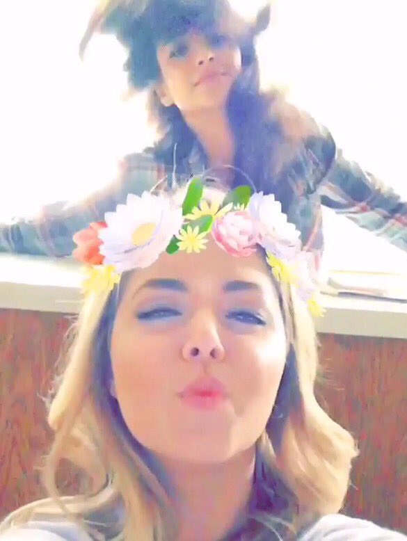 EmisonLife's tweet photo. Oh God, i miss moments like this @SashaaPieterse @shaymitch #emison #pll 😍 https://t.co/v7JMwjlGUv