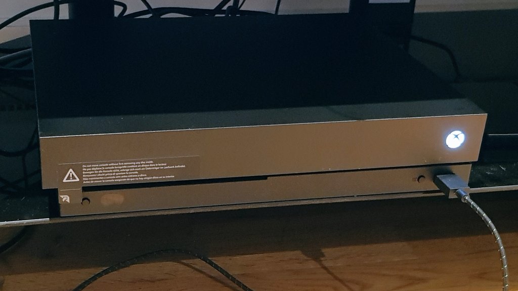ForzaLiveryGuy's tweet image. Lets see how long before it comes off! #TeamSticker @steinekin @AceyBongos @majornelson @JezCorden @Xbox