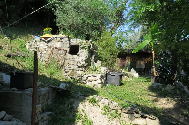 italymagpropert's tweet photo. Dare to dream? We have the perfect restoration project with a jaw-dropping view over #LakeComo https://t.co/HM1fN7VV8Z #PropertyInItaly https://t.co/TpT7GcMRro