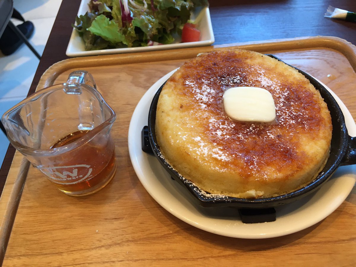 みせっち 晴れ男 No Twitter これぞインスタ映えする写真ｗ 朝飯兼昼飯にここでパンケーキを パッと見ホットケーキに見えるね もう匂いからしてヤバい 外はサクサク中はフワフワ 甘さは控えめだから胃が重くなることも無し トッピングにアイスつけても良かった