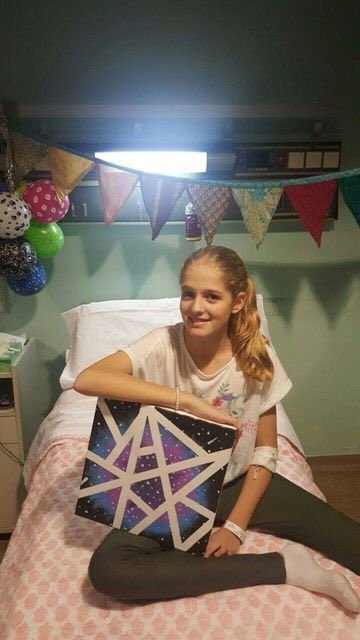 PanchoEn140's tweet photo. [RT] Justina tiene 12 años y espera un trasplante de corazón URGENTE para poder seguir soñando. ❤️#UnCorazonParaJustina ❤️ https://t.co/ybKhUsAKJI