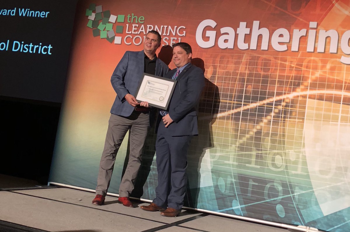SeymourEducate's tweet photo. Honored and excited to be awarded the @learningcounsel 2017 Digital Curriculum Strategy Award. #edtech #technology #learningcounsel #education @plsd #PLSDproud @plsdsupt https://t.co/wvWvcY2EXW