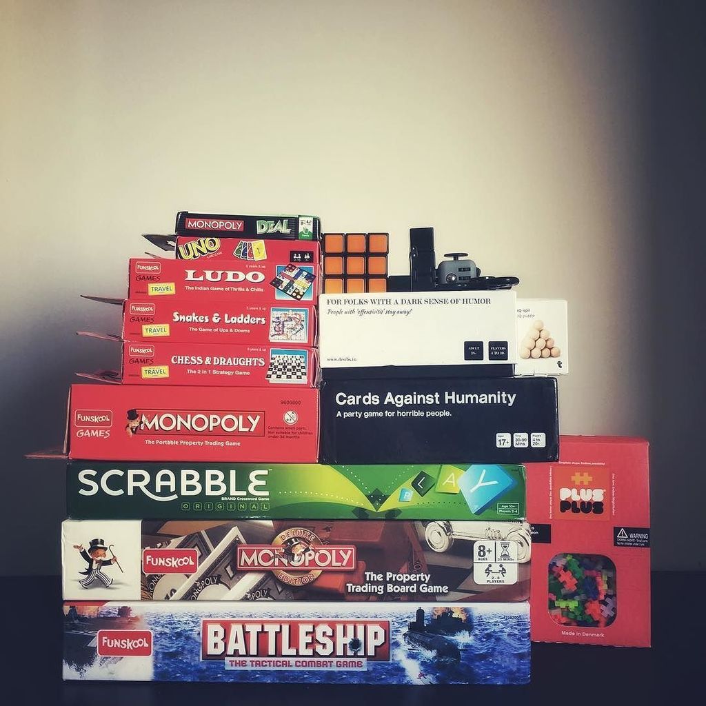 sooraj_FdX's tweet photo. This is a lot of stuff to play! 
#boardgames https://t.co/BXUSdwJlqe https://t.co/dLhOBHsi7K