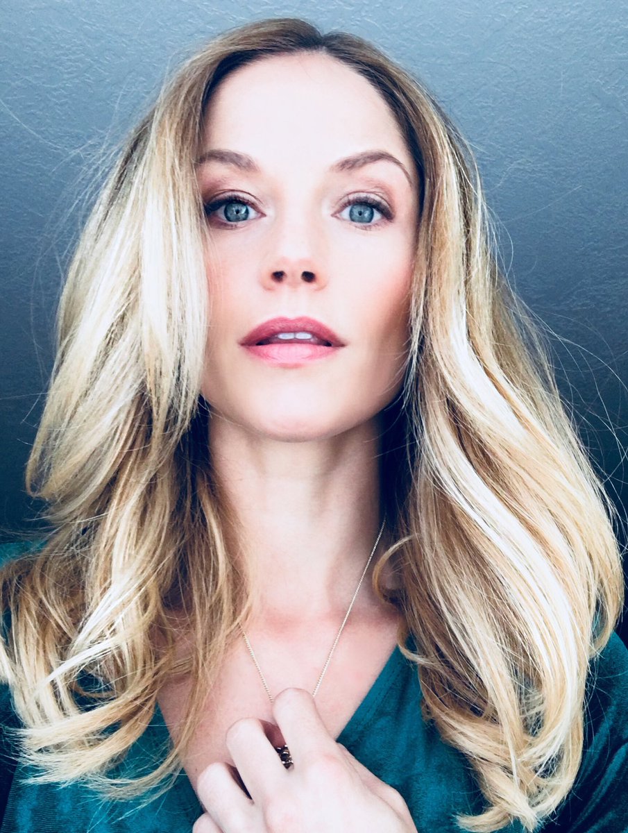 Icy blonde and ready to shoot a RomCom!! ❤️💃🏼 #Utah #OnLocation #OnSet #BrightLightHideEVERYTHING