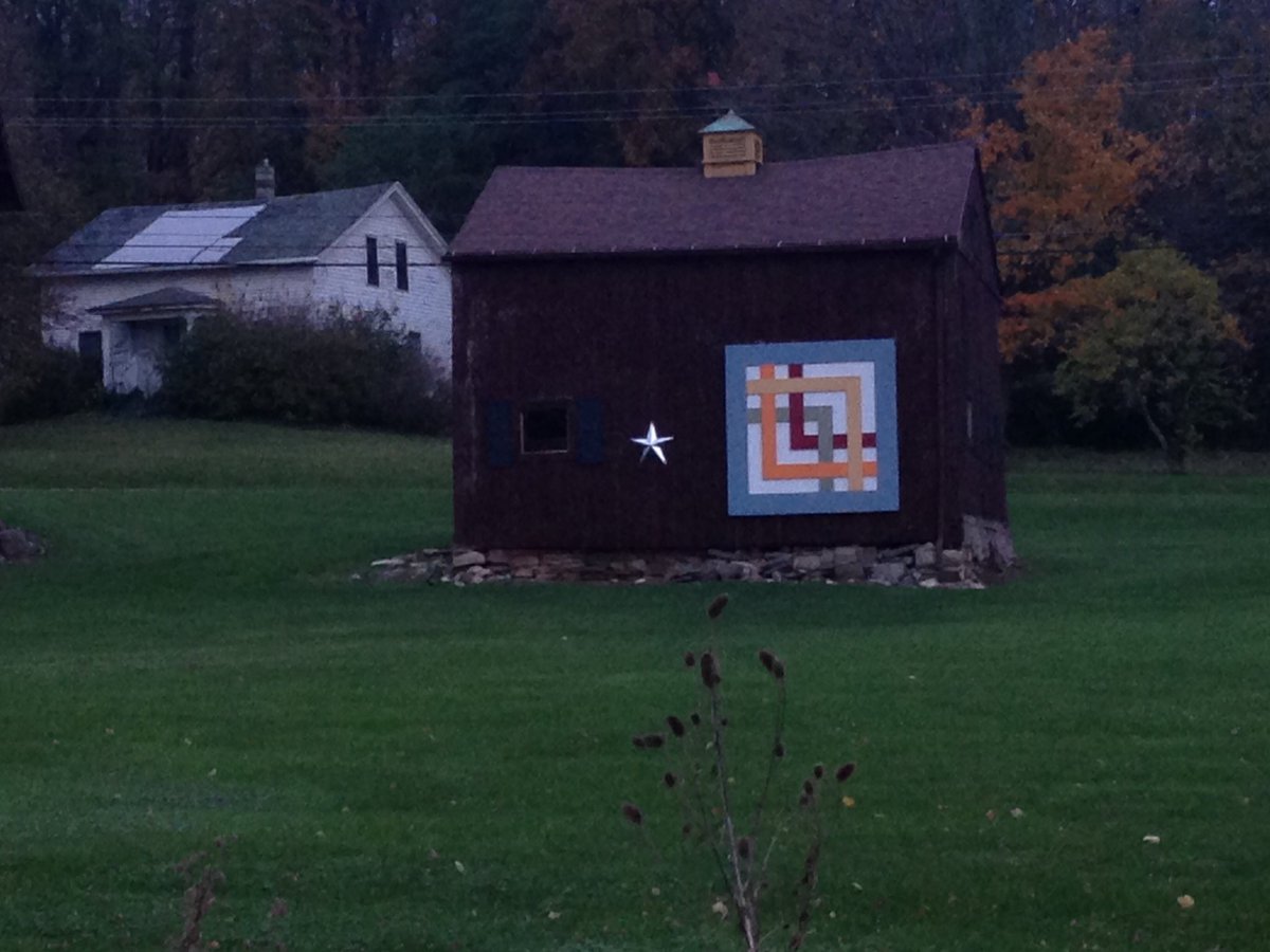 barnquiltmovie's tweet photo. Spotted: Windmill & Carpenter's Square from LeRoy-@GeneseeCountyNY on way to @BuffaloDreams! #barnquilts #quiltsquare #BDFFF https://t.co/HyVxLtOkRz