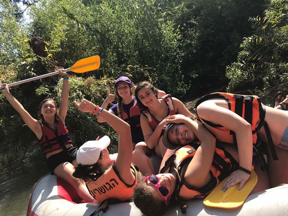 BBGSganit's tweet photo. BBYO summers are the best summers! Who do you want to see at a summer program? #ReplaceYourself https://t.co/FHgZcD9sMm