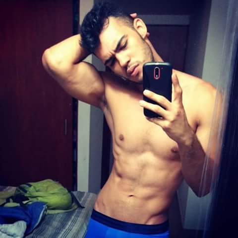Angelpertuz3's tweet photo. #antesdeiradarmeunaducha #fiit 💪 https://t.co/niiVQ3UDlq
