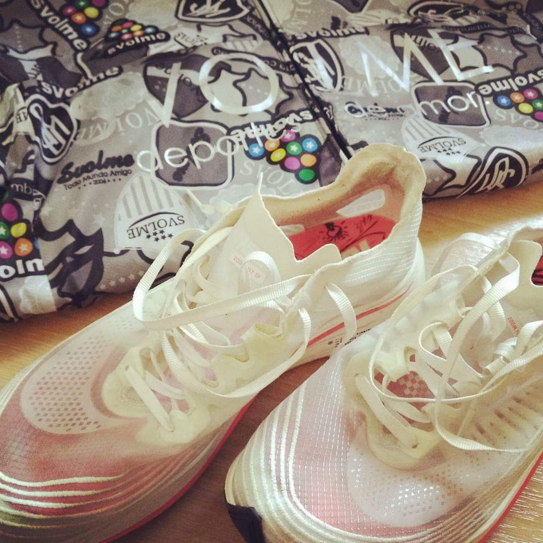 terrari358's tweet photo. #svolme #svolmerunning #nike  #zoomfly #zoomflysp #nightrun #running #poprun #スボルメ #スボルメランニング #ナイキ #ランニング #ナイトラン #成田 #中台運動公園 #popラン #成田popラン https://t.co/N75lvRCSJI