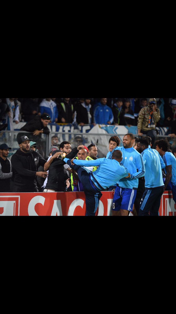 KnightyBcfc's tweet image. Evra delivering some foot 🕺🏾