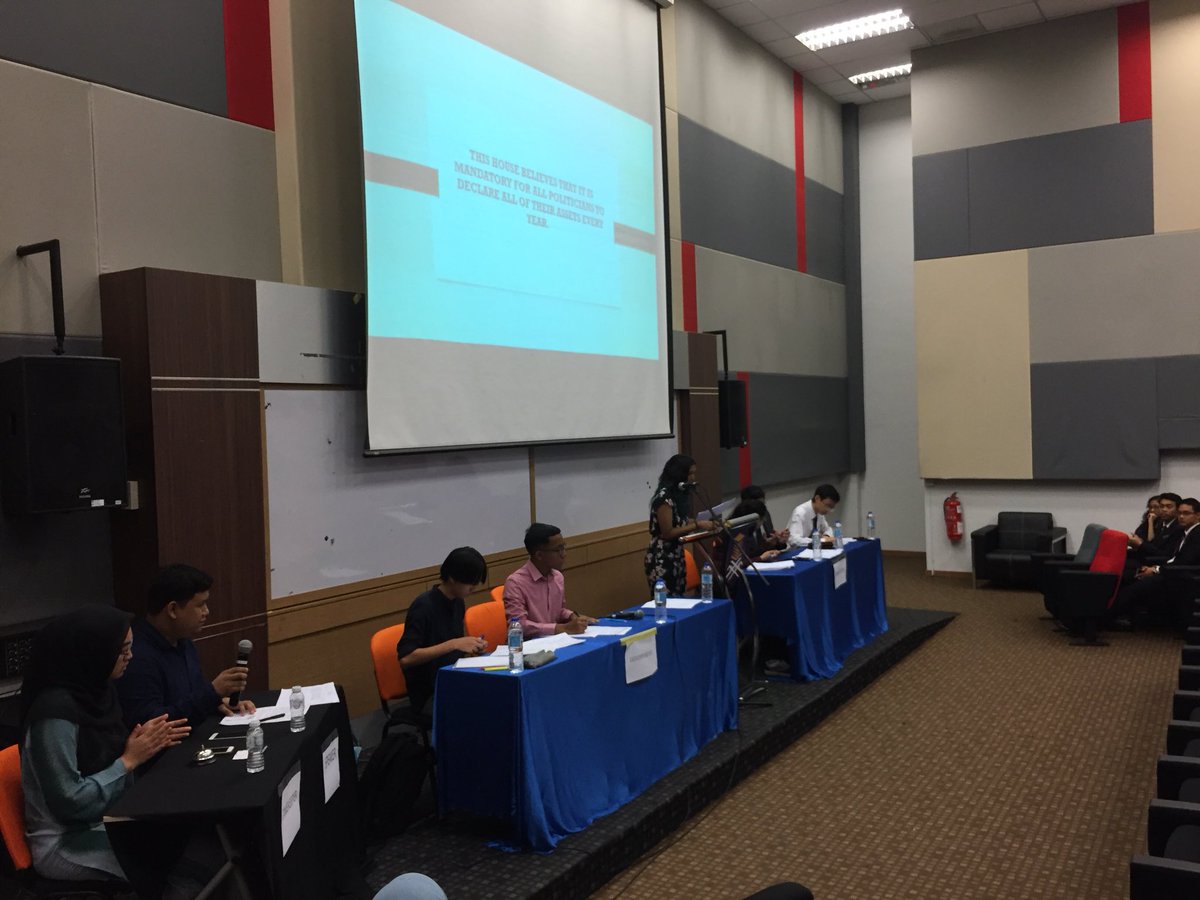 DiPACSEREMBAN3's tweet photo. Debat Piala Dekan FSPPP #ASCAR2017 https://t.co/xJLBgOP2xr