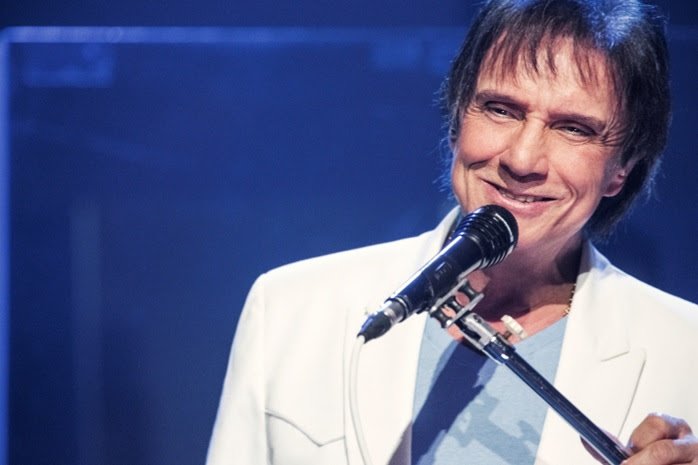 HitsFm1061's tweet image. #NocheDeDecadas "Emociones" @robertocarlos #CadenaHitsFm #Monterrey #Tampico #CesarContigo WhatsApp: 812-319-1061 #CesarContigo