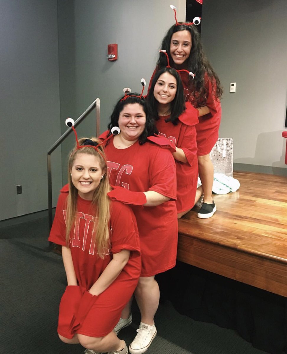 ChiOmegaKappaMu's tweet photo. look at these family lines grow ❤️💛 https://t.co/JIiBypIuA8