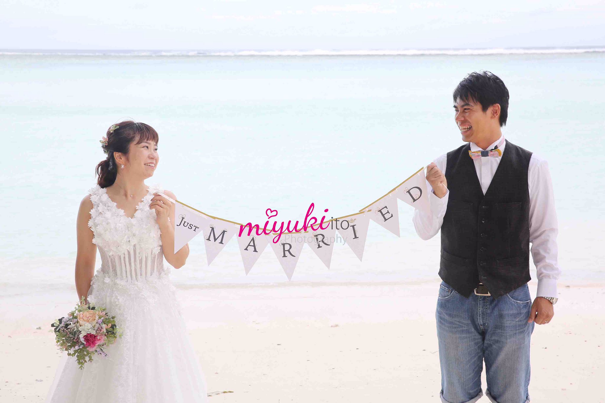 グアム記念写真 青空の下で グアム グアムウェディング グアムウェディング撮影 グアムウェディングフォト グアムウェディングビーチフォト グアムウェディング撮影 写真好きな人と繋がりたい 写真 ウェディングビーチフォト ウェディング