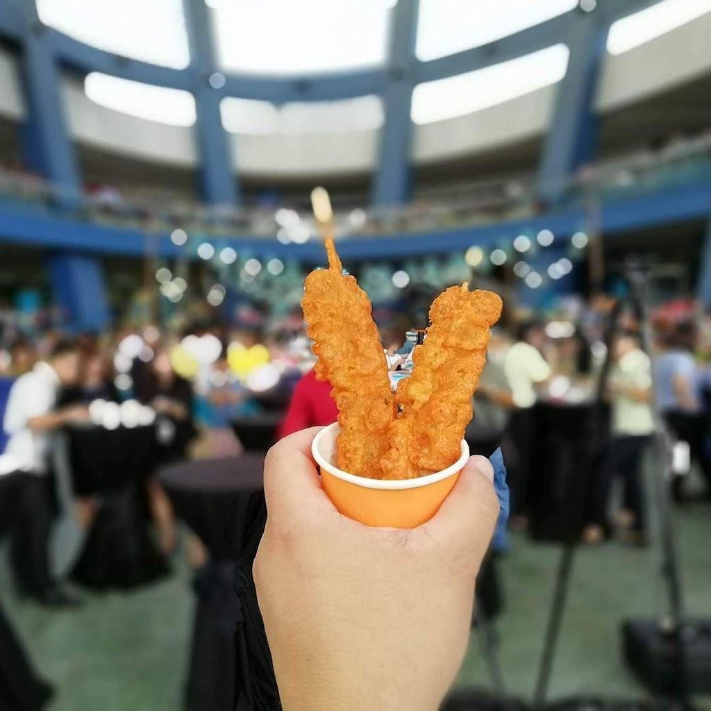 popazrael's tweet image. Next... Isaw with orangey crispy breading. Lol. 
@SMMarkets

#SMStreetFoodFest

#SMSFF2017

#SMHypermarket

#food … instagram.com/p/BbBXdQoHL4z/
