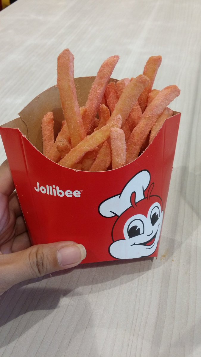 cristtaine's tweet photo. Now hindi na ako macucurious sa lasa neto. Hahahaha thanks @Jollibee and for @RicciRivero06 #StrawberryFries https://t.co/eSxixHkyCf