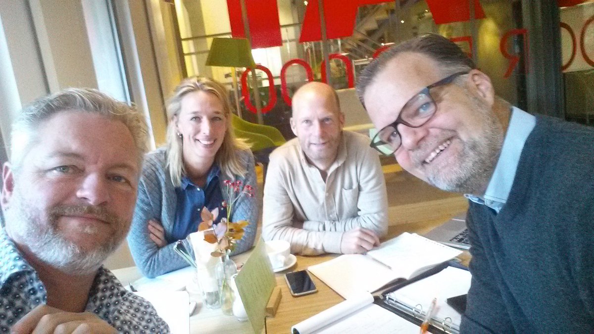 Zojuist onze bijeenk in de e-healthweek ehealthweek.net ingevuld:25/1/18 in 070 <a href="/Alleszelf/">Alleszelf.nl</a> @woonz_info <a href="/Dinstverlening/">Dinst</a> <a href="/WijzelfZorg/">Wijzelf Sociale Marktplaats</a>