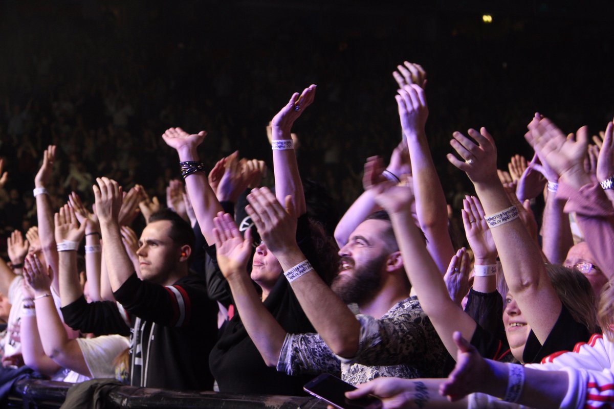 JamiroquaiHQ's tweet image. Thank you #Manchester, you were all amazing! Let's do it all again this weekend @ArenaBirmingham #JamiroquaiLive2017 gigsandtours.com/tour/jamiroquai
