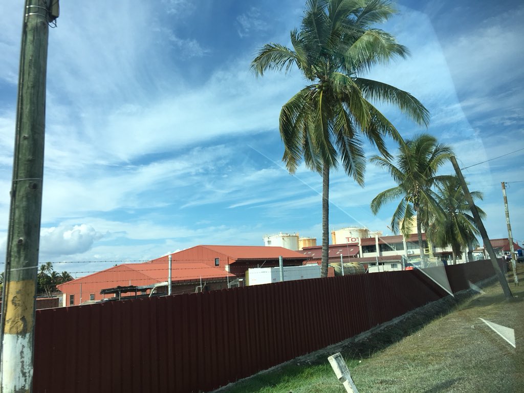 yasavi's tweet photo. #fijitrip https://t.co/vxx0BpBHGr