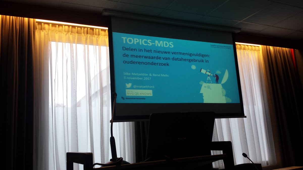 AnnekeBloemhoff's tweet photo. Start van onze sessie Data delen tijdens #NVG2017 https://t.co/jTdGO3y8Gz