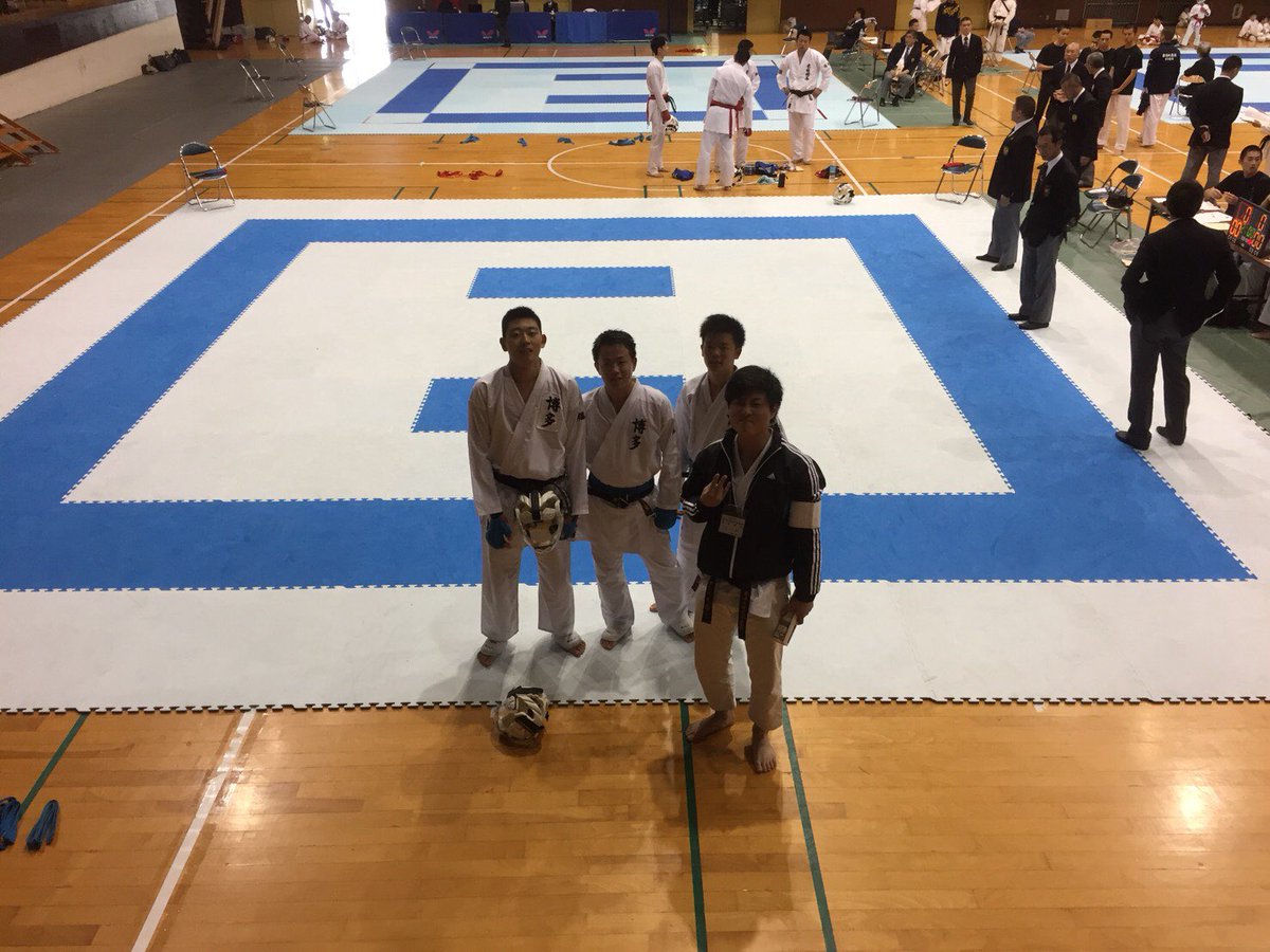 sinkichi1204's tweet photo. 今日が本当空���人生最後の試合でした！！
楽しかった！！
あといっぽでまけて準優勝やった。
だいご、けんしょうと団体組めて良かった！いい思い出！！！
ありがとう😊
女子もすごかったよ〜！
お疲れ様でした！！ https://t.co/gGO7l6U6sM
