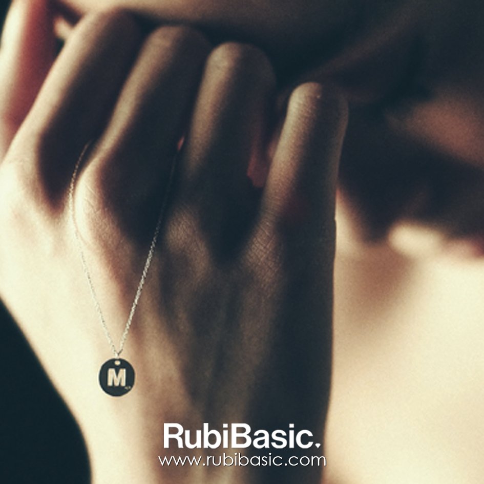 RUBIBASIC's tweet photo. Nuevo genero de oro 18K. Muy pronto en nuestra shop online: https://t.co/YxStaCpauE #joya #oro #gold #Trending #jewelry #Tendencias https://t.co/g4jVnXFSSp