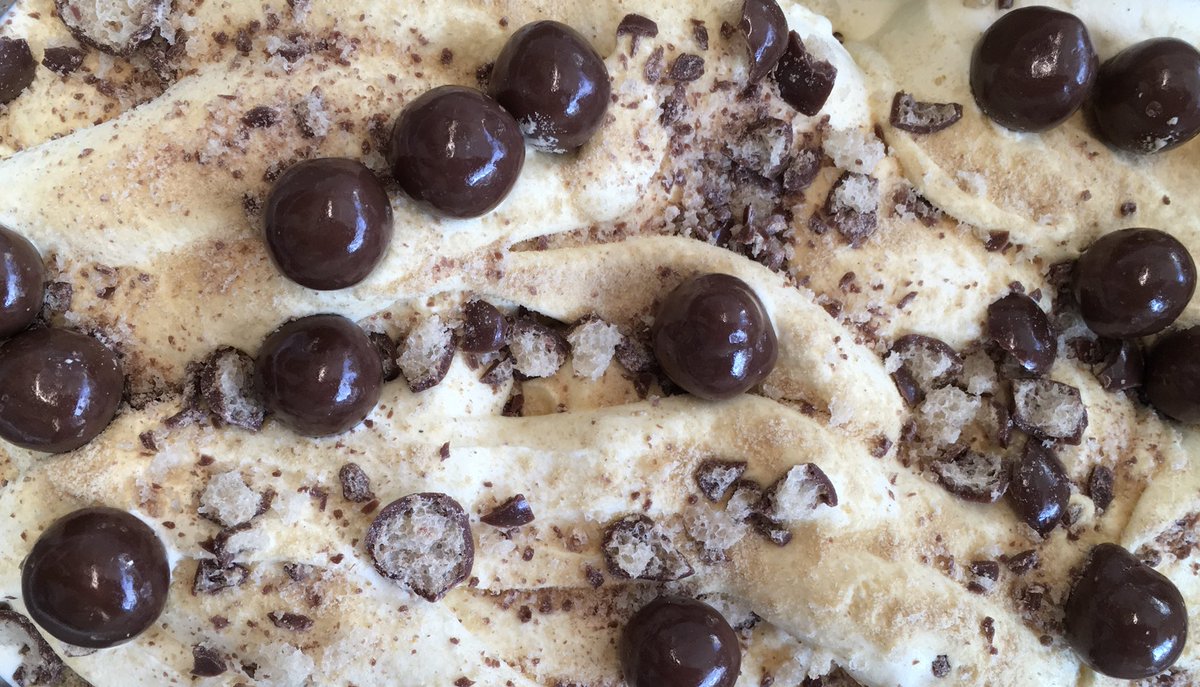 crave_ice's tweet photo. #lastdayof the season #stillhave #icecream #gelato #stockupnow https://t.co/ayG1BI9ZmO